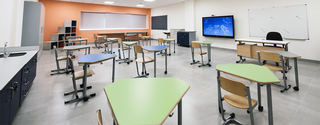 Salas de aula de inglês confortáveis com ar condicionado